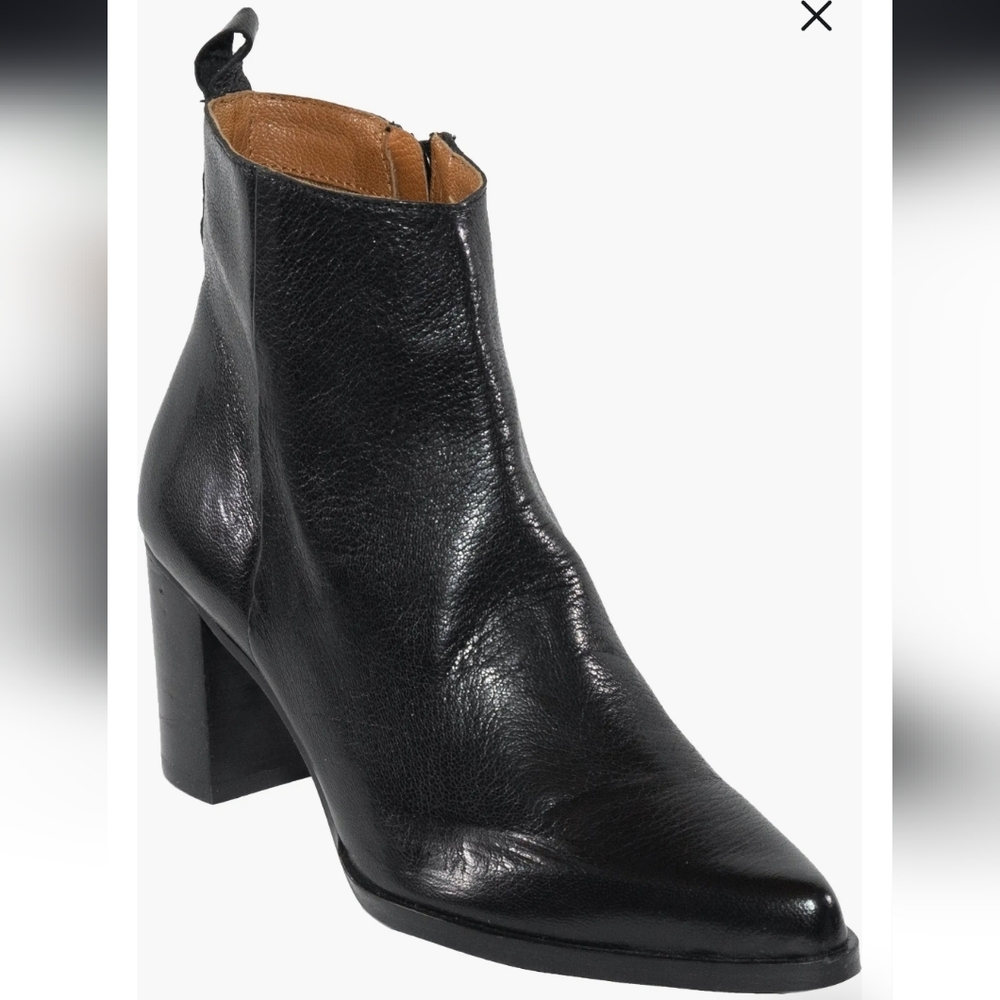 NEW Willow Pointed Toe Block Heel Bootie (Black) - Band Of The Free